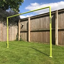 שער כדורגל עם מסגרת נעיצה 363734 בגודל 2.4/1.5 מטר KICKABOUT QUICKPLAY