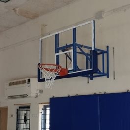מתקן סל מקצועי תיקני עם קונסטרוקציה עם בליטה מהקיר החל מ1.2 מטר