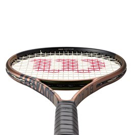 מחבט טניס 100631 Blade 98S 18X16 V8 מבית WILSON