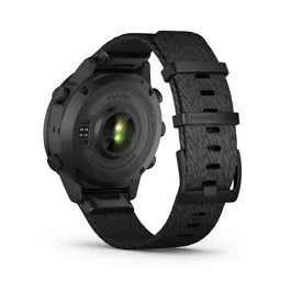 שעון ספורט חכם 242930 דגם MARQ COMMANDER (GEN 2) CARBON EDITION מבית GARMIN