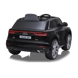 ג'יפ ממונע לילדים 250893 בעוצמה 12V דגם Q8 של AUDI