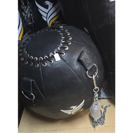 שק אגרוף עור מקצועי 250021 דגם ROUND BAG באורך 70 ס"מ, קוטר 175 ס"מ, משקל כ- 55 ק"ג מבית FINIQA