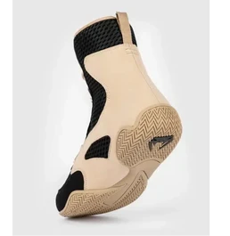 נעלי איגרוף 251065 Contender Boxing Shoes מבית VENUM שחור/חול