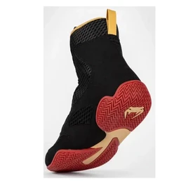 נעלי איגרוף 251066 Contender Boxing Shoes מבית VENUM שחור/זהב/אדום