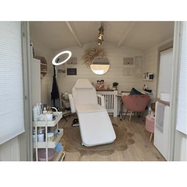 מחסן עץ 251093 בגודל 3/3 מטר בעובי 45, דגם AVON מבית DUNSTER HOUSE