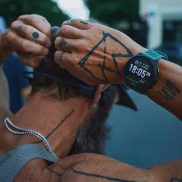 שעון ספורט וכושר 251396 דגם RACE 2 צבע כחול Wave Blue מבית סונטו SUUNTO